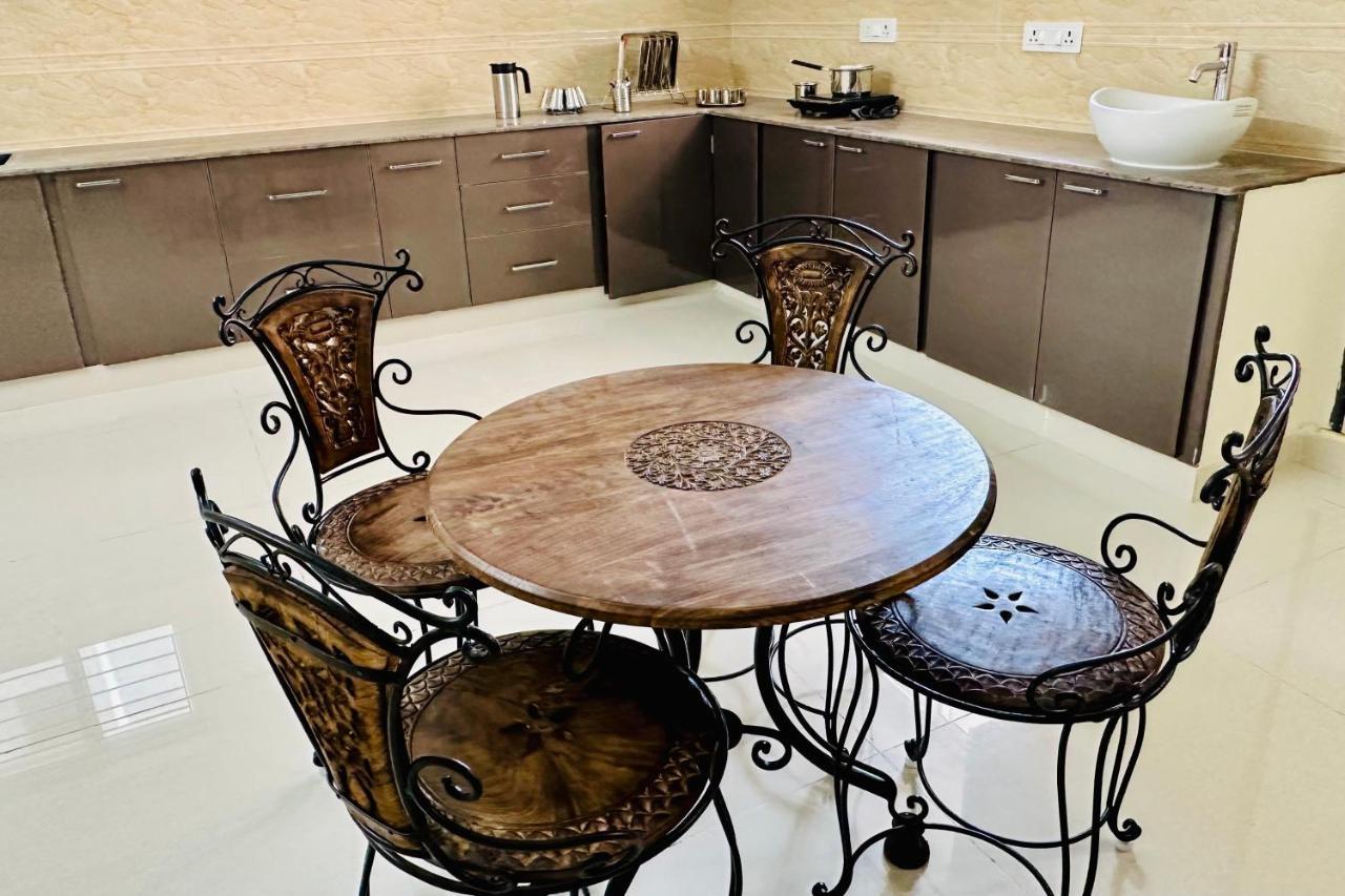 Tirupati Homestay - Ragunatha Resorts - 3Bhk Ac Apartments For Large Families - Free Breakfast - Flyover To Alipiri Gate - Wifi - Android Tv - - Easy Access To Visit All Temples Eksteriør bilde