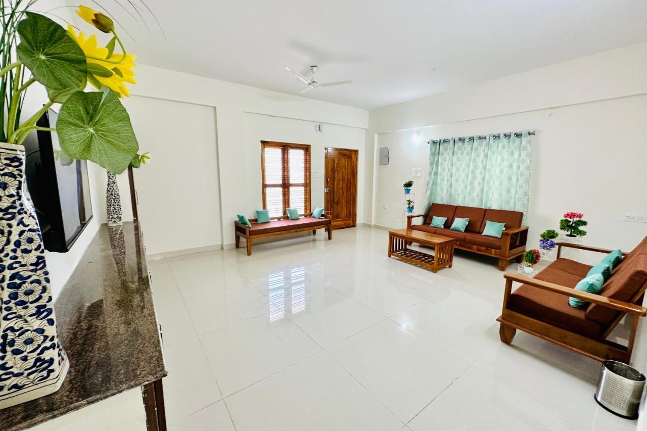 Tirupati Homestay - Ragunatha Resorts - 3Bhk Ac Apartments For Large Families - Free Breakfast - Flyover To Alipiri Gate - Wifi - Android Tv - - Easy Access To Visit All Temples Eksteriør bilde